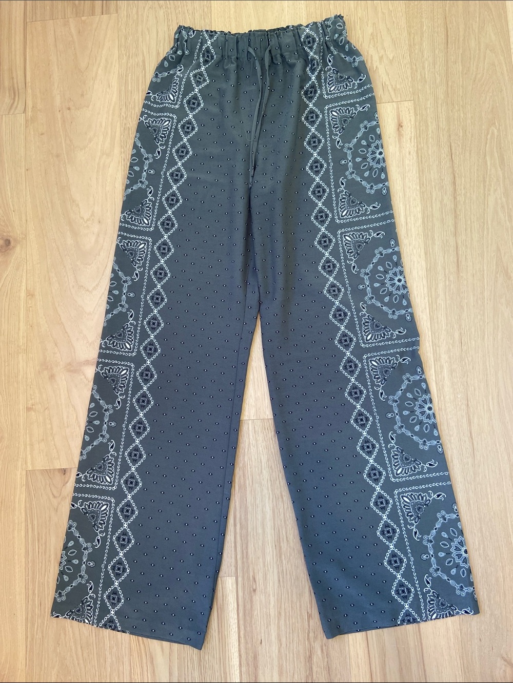 Green Patterned Wide-Leg Pants